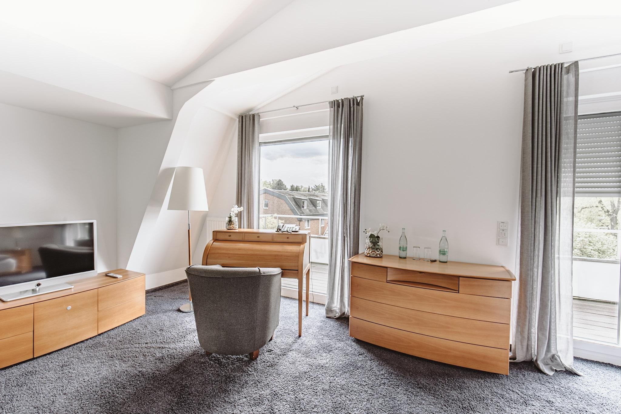 Hotel &Repeat Koeln Airport Extérieur photo