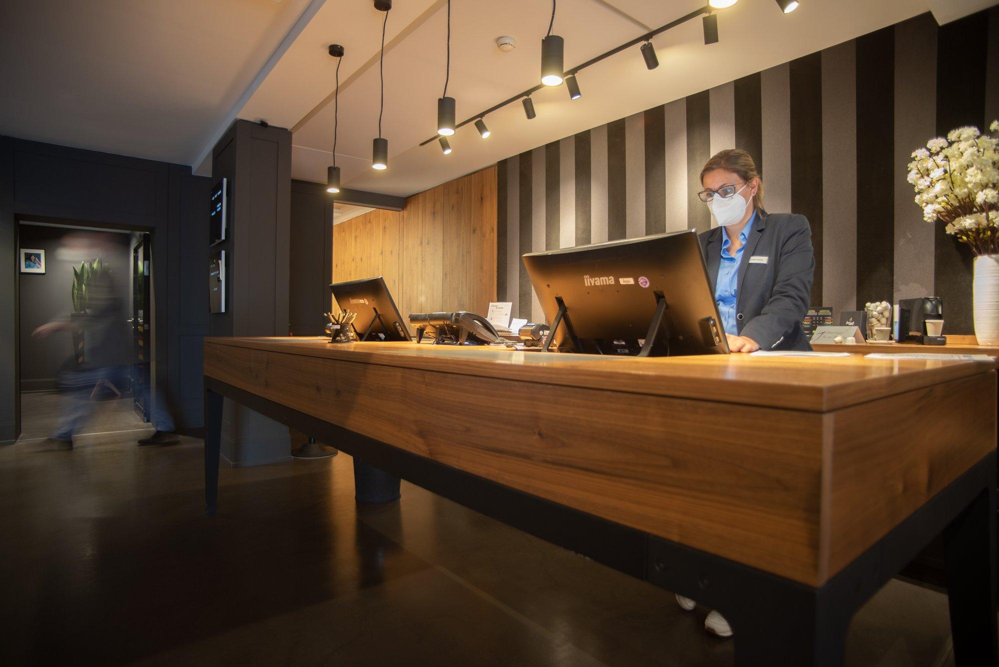 Hotel &Repeat Koeln Airport Extérieur photo
