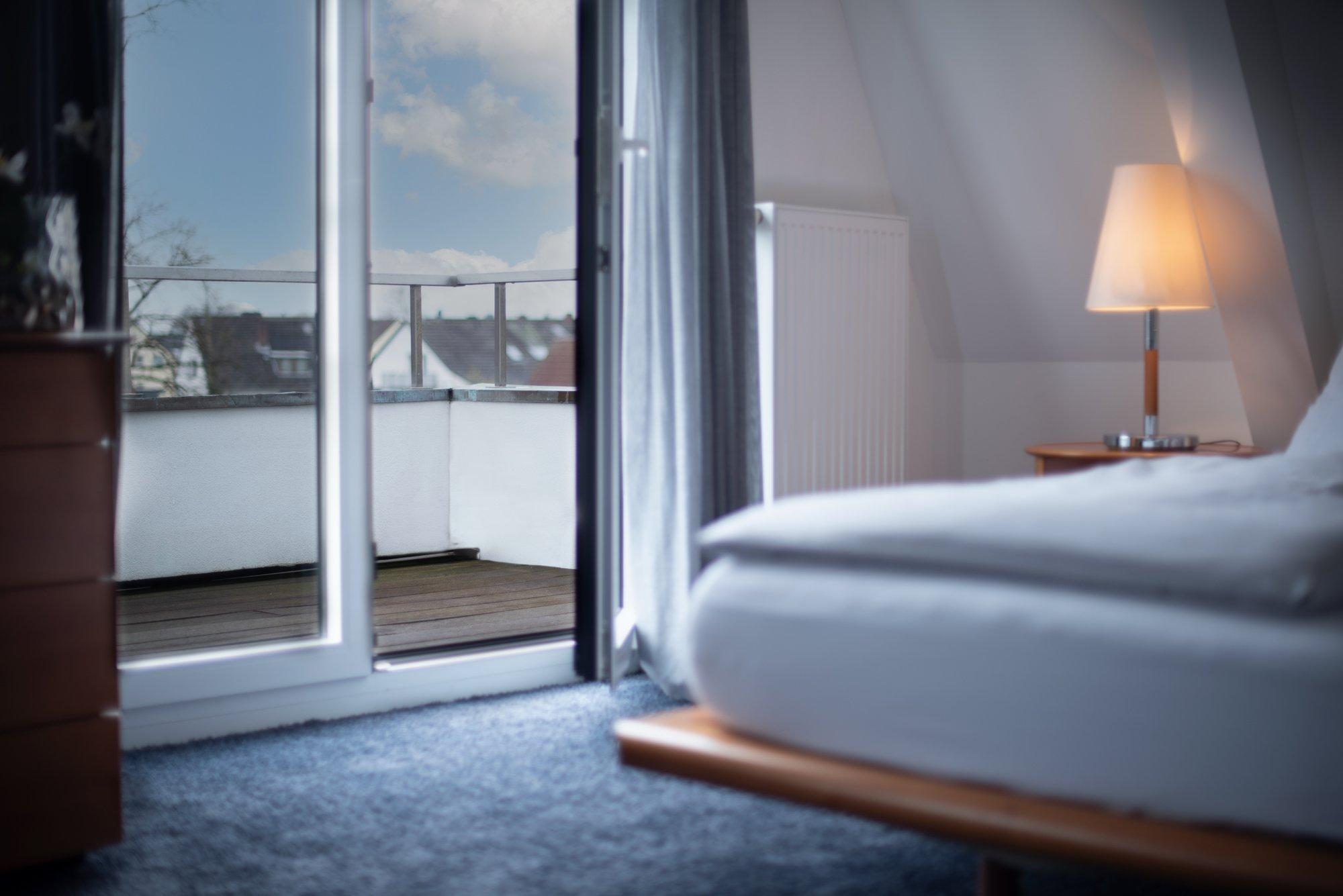Hotel &Repeat Koeln Airport Extérieur photo