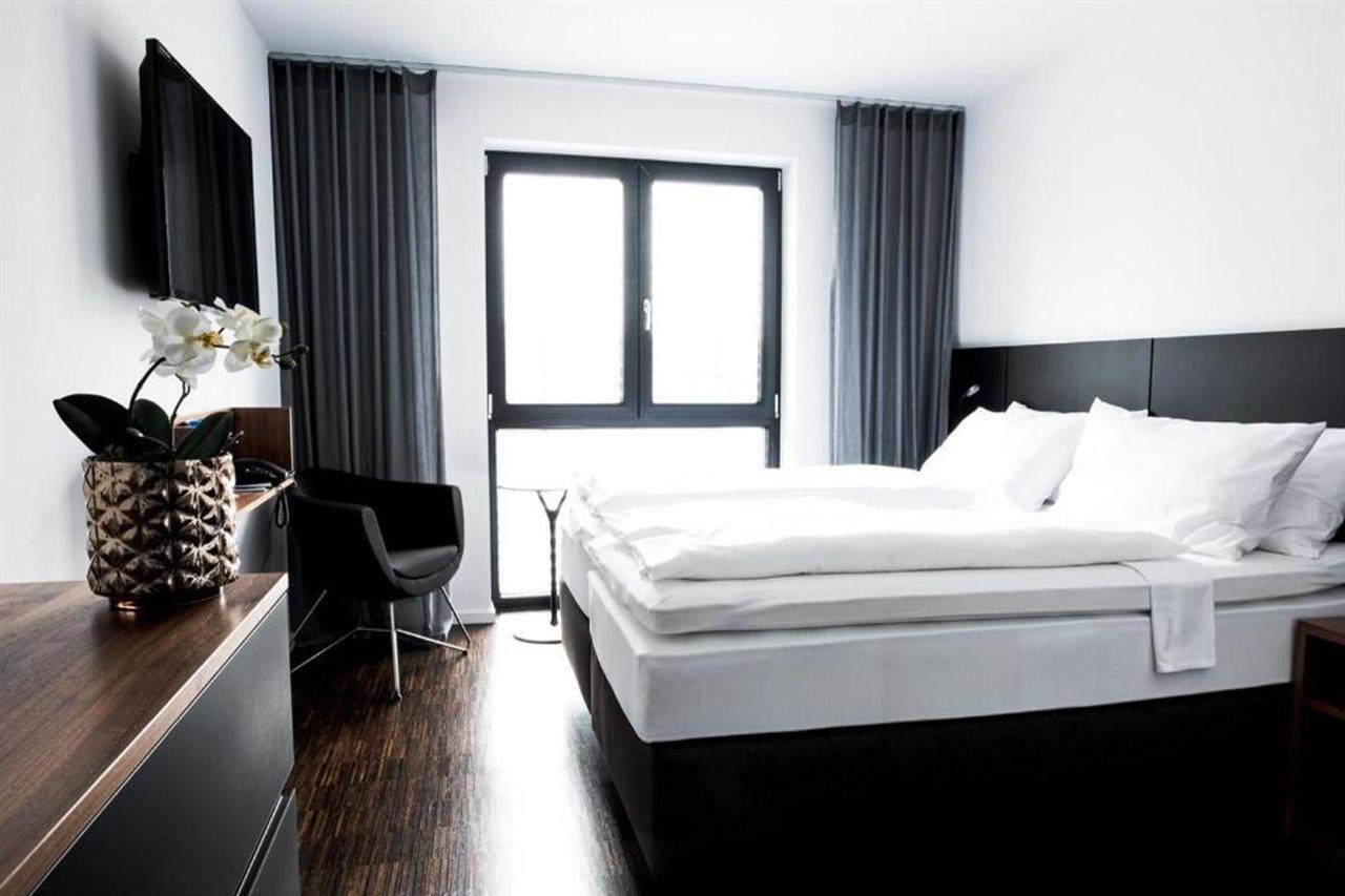 Hotel &Repeat Koeln Airport Extérieur photo