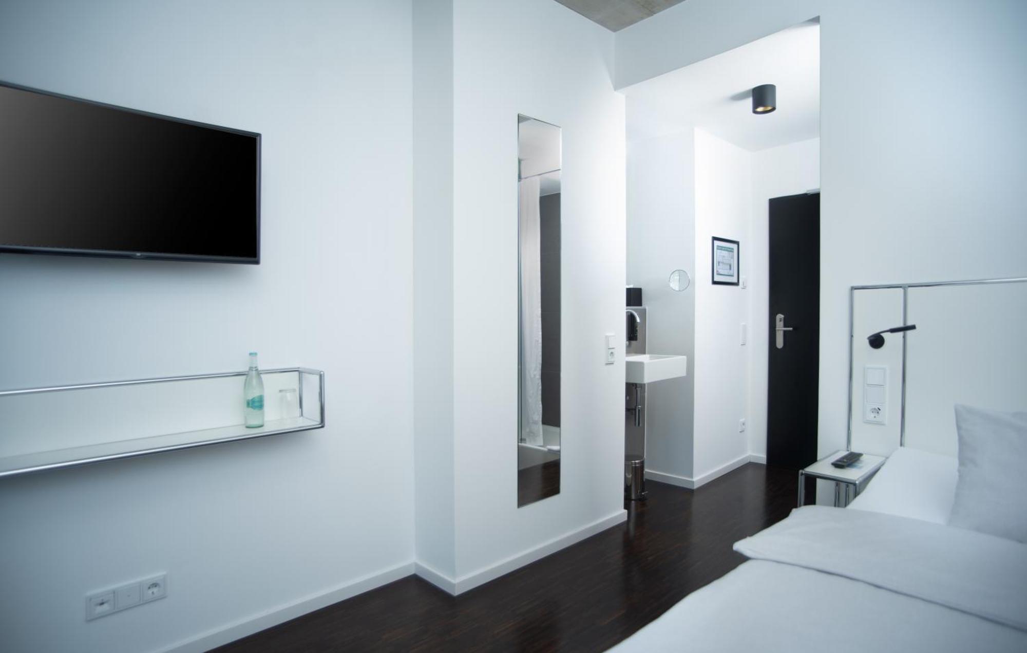 Hotel &Repeat Koeln Airport Extérieur photo